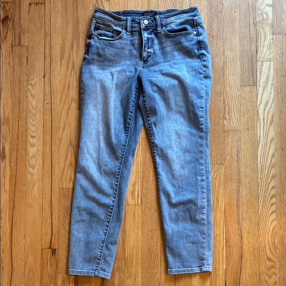 Judy Blue Light Wash Boyfriend Fit Jeans